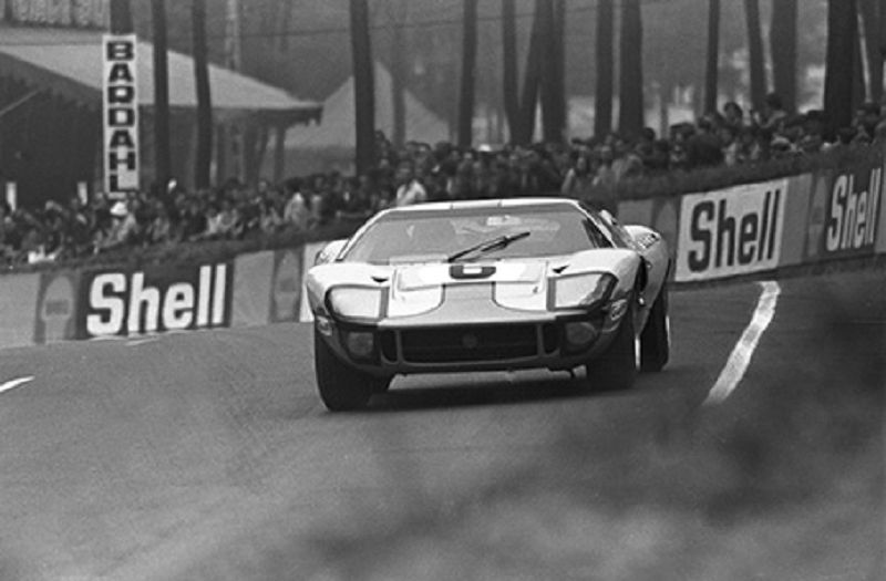 IckxOliver fuhren dasselbe Fahrzeug mit dem Rodriguez und Bianchi 1968 gewonnen hatten
