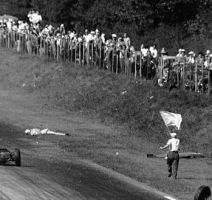Von_Trips_Monza_1961_Unfall_3