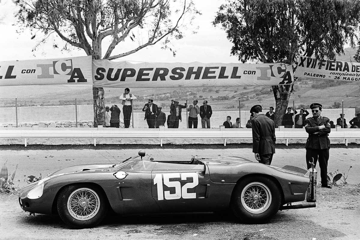 62 Ferrari 246SP 62 Targa cahier