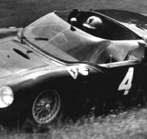 Graf_Trips_Ferrari_246SP_ADAC-1000-km-Rennen_1961_auf_dem_Nürburgring